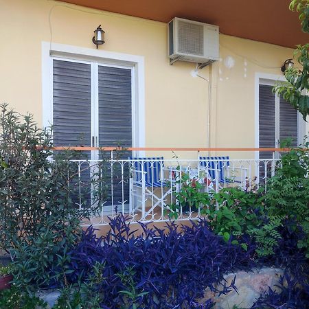 Mema'S Tranquil Studio In Patra - Free Parking Экстерьер фото